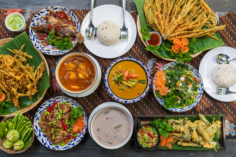 This image has an empty alt attribute; its file name is Phang-nga-Nai-Muang-Khao-Lak-Restaurant-ร้านอาหารในเหมือง-222087BS.jpg